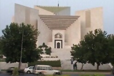 Pak coalition holds talks on restoration of judges