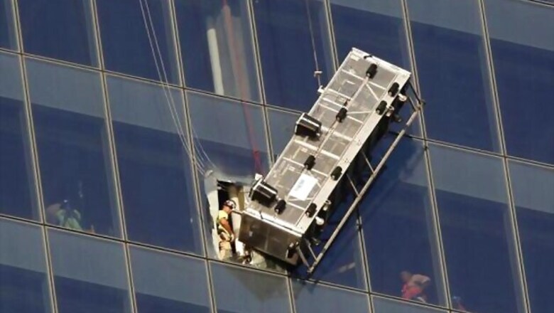 Window washers rescued after dangling at NYC's World Trade Center