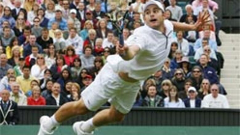Roddick, Henin through to Round III