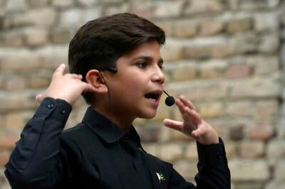 Pakistanis Enchanted by 11-year-old Motivational Coach