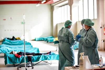 22 Health Workers in Kolkata Hospital Placed under Quarantine after 2 Patients Test Positive for COVID-19