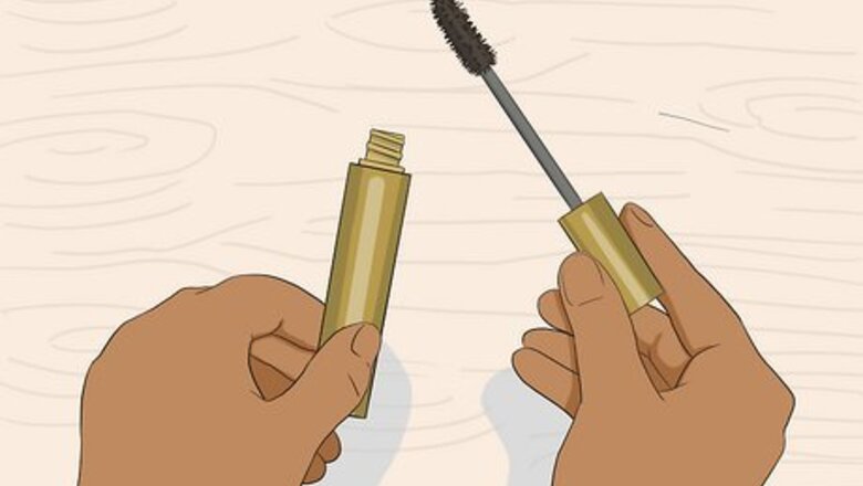 How to Make Clumpy Eyelashes