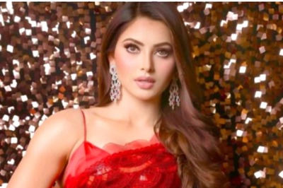 Urvashi Rautela Celebrates Success of Waltair Veerayya by Grooving to Besharam Rang