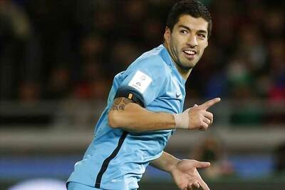 Suarez scores hat-trick as Barcelona stroll into Club World Cup final