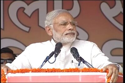 PM Modi calls RJD-JDU-Congress '3 idiots', targets Nitish, promises power and water, reaches out to Dalits
