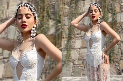 Urfi Javed Looks Breathtakingly Gorgeous In Her See-Through White Gown; Hot Video Goes Viral