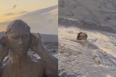 Vidyut Jammwal Takes A Volcanic Mud Bath, Fans Call Him 'Contemporary Indian Yogi'; Watch