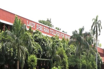 DU's Lady Shri Ram College Invites Applications To Fill 9 Non-teaching Posts