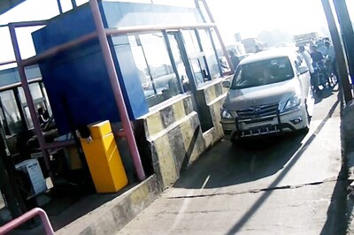 TRS MLA Shobha, Bodyguards Attack Employees After Being Made to Wait at Toll Gate