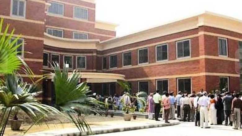 DU undergrad in now a four-year course
