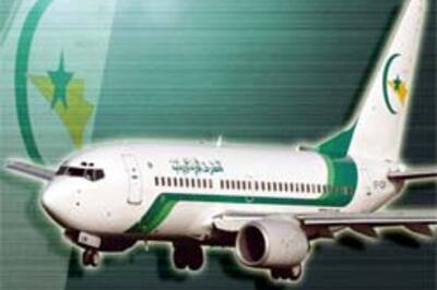 Passengers overpower plane hijacker