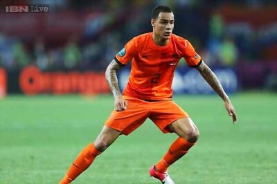 Van der Wiel out of Netherlands' preliminary 30-man World Cup squad