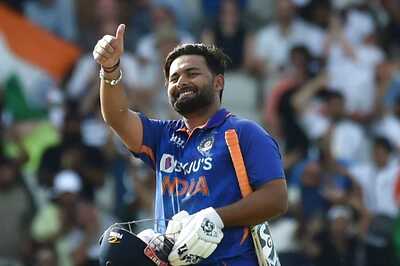 'He is Not Just a Finisher'- Former Cricketer Praises Rishabh Pant While Comparing Him to Dinesh Karthik