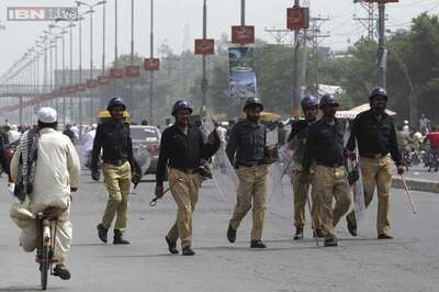 Pakistan: Anti-government protestors reach Islamabad, Imran Khan announces sit-in