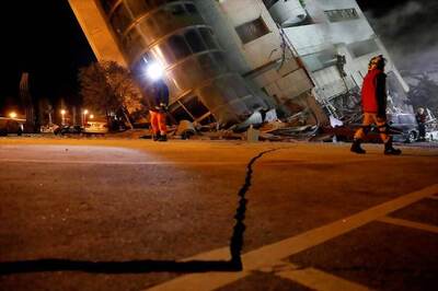 Taiwan Quake Kills 4, Tilts Buildings; Over 140 Missing