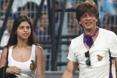 Suhana Khan and Shah Rukh Walk Hand-in-Hand at Airport, En Route to London; See Pics