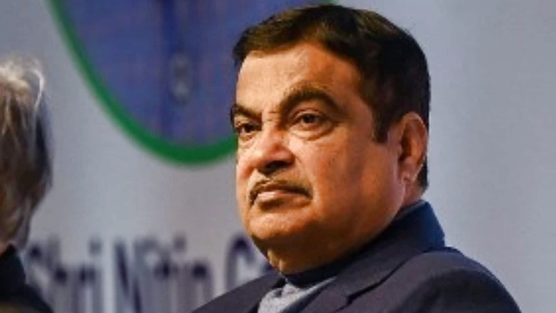 Govt Defers Proposal to Make 6 Airbags Mandatory in Cars by One Year to October 2023, Says Union Min Nitin Gadkari