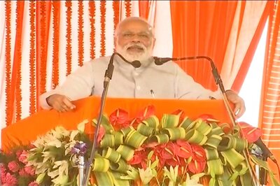 PM Modi Says Some Misguided Youth are Throwing Stones, Others Building Tunnels