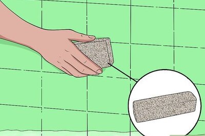 How to Clean Pool Tile
