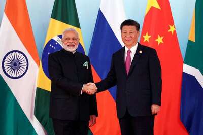 China Says Willing to Play 'Constructive Role' in Easing Relations Between India, Pakistan