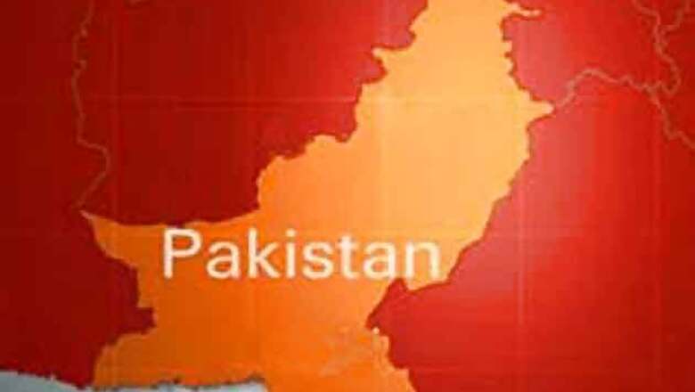 Pakistan: Blast at a Sufi shrine gathering kills 4
