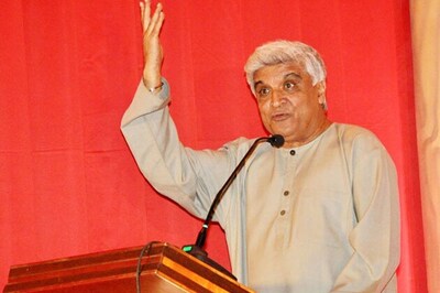 Hollywood hasn't affected B'wood: Javed Akhtar