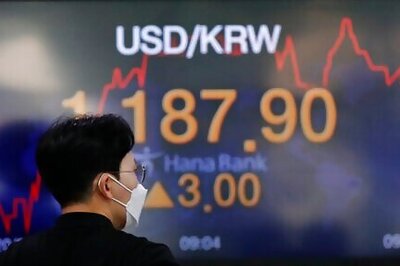 Asian Shares Mixed After Another Wall Street Tech Sell-off