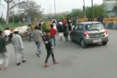 Road at Shaheen Bagh Opened by Group of Protesters, Blocked Moments Later