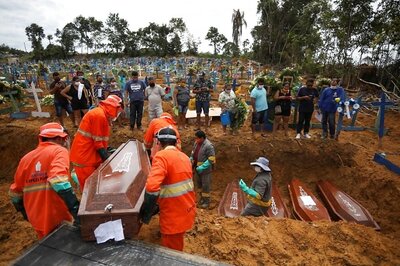 Amazon City Resorts to Mass Graves as Brazil Coronavirus Death Toll Climbs Above 5,466