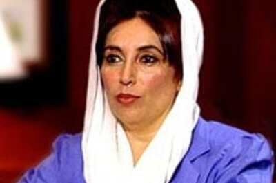 Bhutto, Sharif to face court cases on return