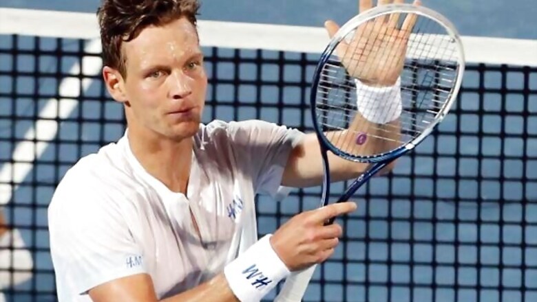Berdych eases into Portugal Open final