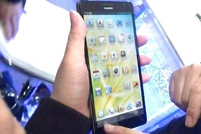 Huawei 6.1-inch Ascend Mate flaunted by executive