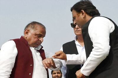 Akhilesh, Mulayam Come Together After 11 Months to Mark Death Anniversary of Lohia