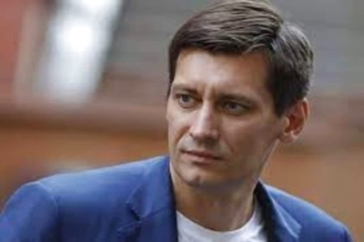 Russian Opposition Figure and Kremlin Critic Dmitry Gudkov Leaves Country for Ukraine