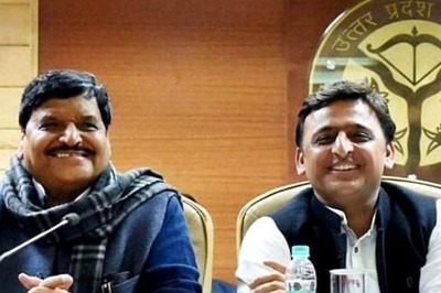 UP Polls 2022: Akhilesh and Shivpal to Begin Separate Yatras Today with Family Ties at a Crossroads
