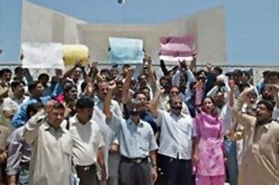 Pak condemns journalist's slaying