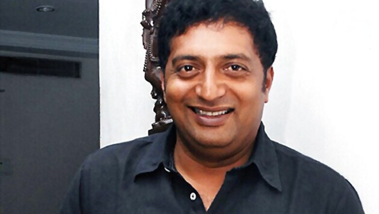 Prakash Raj wins Nandi Award for 'Dookudu'