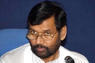 Lalu-Nitish alliance not formidable in Bihar polls: Ram Vilas Paswan