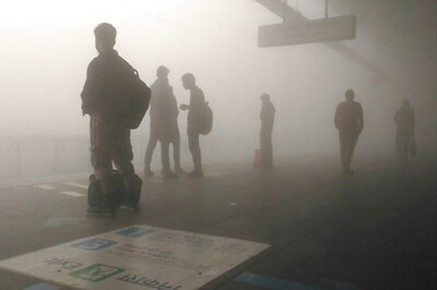 High-Profile Meeting on Delhi Pollution Settles on Large Scale Sweeping of Roads