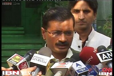 Arvind Kejriwal 'deeply hurt' by Anna casting aspersions on him