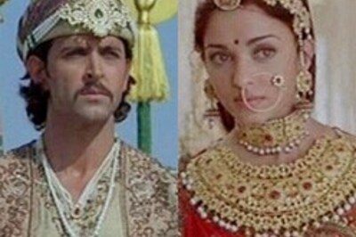 SC lifts ban on screening on Jodhaa Akbar