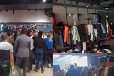 Nightmare At Karachi's 'Dream Bazaar' Mall As Crowds Ransack Stores, Loot Products On Opening Day | Watch