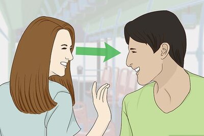 How to Start a Conversation with Someone on the Train, Bus or Subway