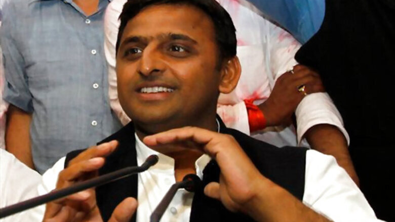 Akhilesh Yadav directs officials to make UP 'mandis' world class