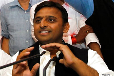 Akhilesh Yadav directs officials to make UP 'mandis' world class