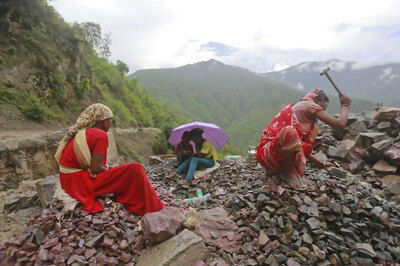 235 Crore Person Days' Work Generated by MGNREGA, Says Govt Report