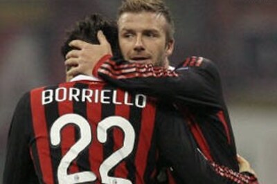 Inter win, Beckham helps Milan to big victory