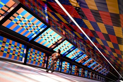 UK Seeking to Move Early on Covid-19, Not Spook People, Minister Says