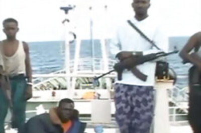 Somali pirates free nine Indians, Bangladeshis