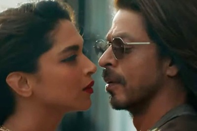 Watch: This Jhoome Jo Pathaan Ft Lakdi Ki Kaathi Version of Shah Rukh Song is Just Lit